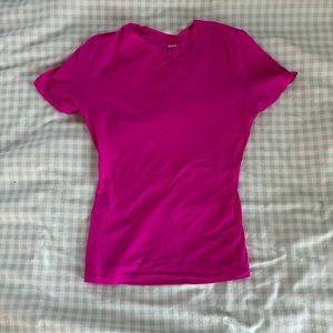 Skims T-Shirt